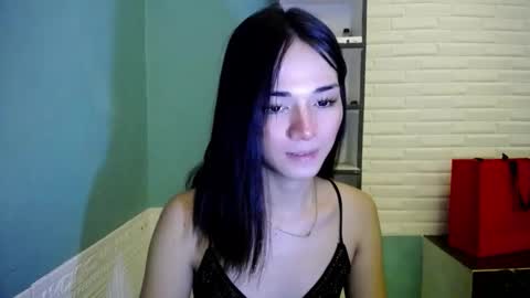 Snapshot of miss_rona_xoxo chatting on May 2026 12:26:02 AM Rona online show from May 2026 12:26:02 AM