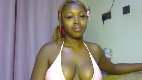 miss_sexyyy online show from November 2025 12:17:01 PM