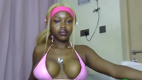 Snapshot of miss_sexyyy chatting on April 2026 11:33:02 PM miss_sexyyy online show from April 2026 11:33:02 PM