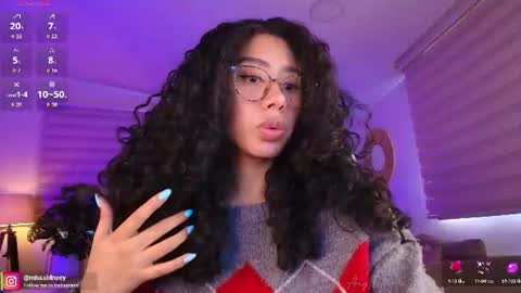 Snapshot of miss_sidney chatting on June 2026 12:50:01 PM Amy Olivera online show from June 2026 12:50:01 PM