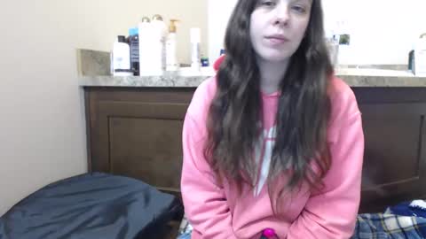 Snapshot of miss_sunshine01 chatting on February 2025 03:18:02 AM Bella online show from February 2025 03:18:02 AM