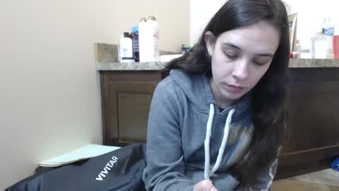 Snapshot of miss_sunshine01 chatting on February 2025 02:56:01 AM Bella online show from February 2025 02:56:01 AM