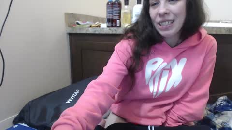 Snapshot of miss_sunshine01 chatting on March 2025 05:29:02 PM Bella online show from March 2025 05:29:02 PM