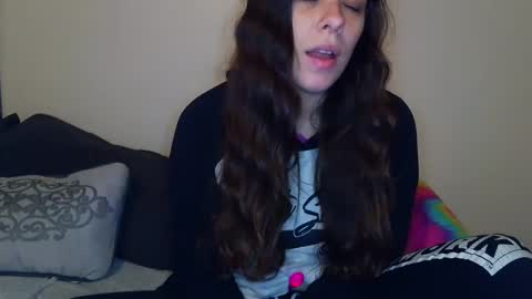 Snapshot of miss_sunshine01 chatting on September 2025 01:59:02 PM Bella online show from September 2025 01:59:02 PM