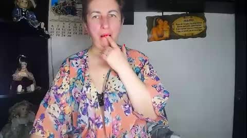 miss_tasha_kom online show from April 2026 05:25:01 PM