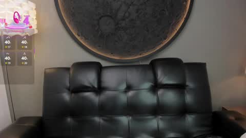 Vaiolette online show from March 2025 11:07:01 AM