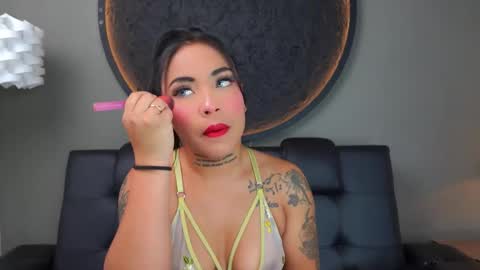 Vaiolette online show from January 2026 11:04:01 AM