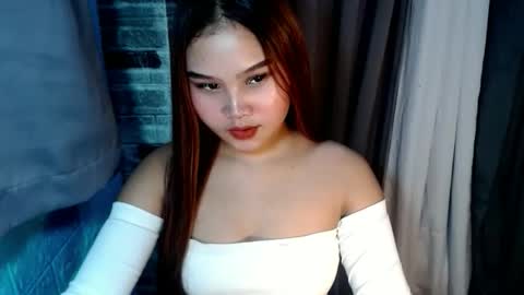 Snapshot of miss_yannax chatting on May 2026 08:01:01 AM yanna online show from May 2026 08:01:01 AM