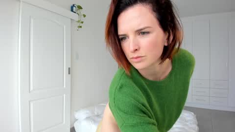 Snapshot of missalexthorn chatting on October 2025 12:28:01 PM Alexandra Thorn online show from October 2025 12:28:01 PM
