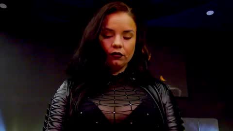 Snapshot of missalicereign chatting on April 2026 06:03:02 AM AliceReign online show from April 2026 06:03:02 AM