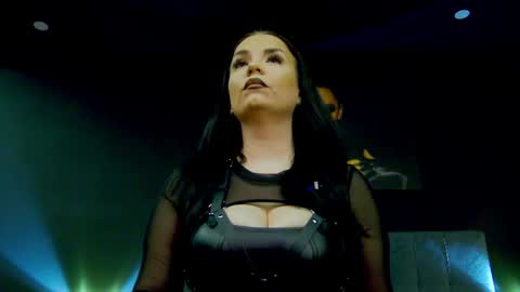 Snapshot of missalicereign chatting on April 2026 05:49:01 AM AliceReign online show from April 2026 05:49:01 AM