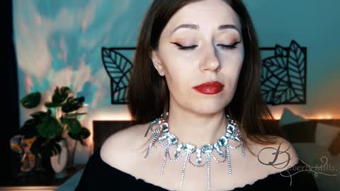 The divine Beverly online show from January 2025 06:54:02 PM