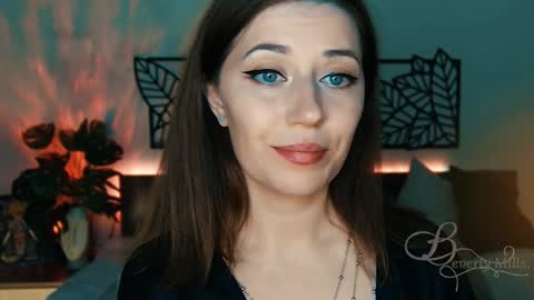 The divine Beverly online show from January 2025 10:45:01 PM