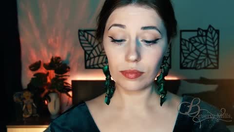 The divine Beverly online show from January 2025 06:25:01 PM