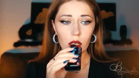 The divine Beverly online show from September 2025 07:04:02 PM