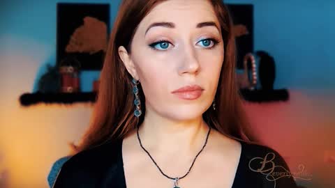 The divine Beverly online show from November 2025 08:13:01 AM