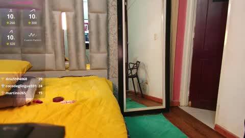 Miss Evelyn  online show from October 2025 03:35:01 AM