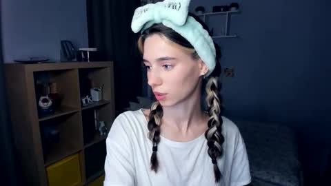 Shelley online show from September 2025 07:30:02 AM