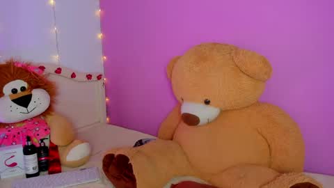 Snapshot of misschelsea01 chatting on May 2026 08:04:04 PM Chelsea online show from May 2026 08:04:04 PM