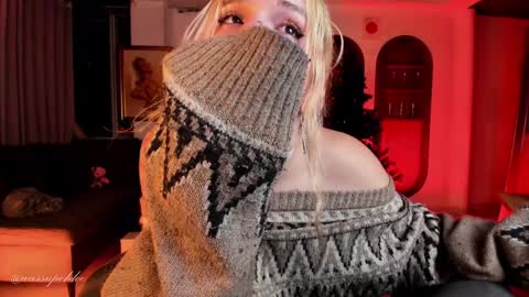 Chloe freelance model Please your thumbs up are important  online show from December 2024 04:00:01 AM