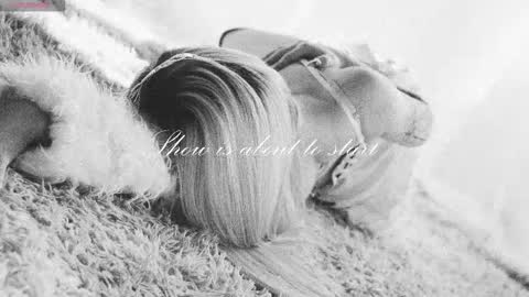 Chloe freelance model Please your thumbs up are important  online show from November 2025 11:38:02 PM