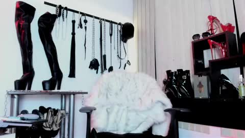 Snapshot of missdarklady chatting on May 2026 12:37:01 AM Missdarklady online show from May 2026 12:37:01 AM