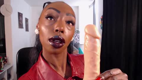 Emilie Diaz online show from March 2026 05:19:02 PM