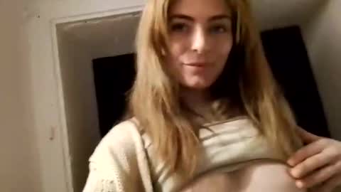 Snapshot of missfireplay chatting on May 2026 12:17:01 AM missfireplay online show from May 2026 12:17:01 AM