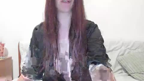 Snapshot of missgreen21 chatting on April 2026 02:14:01 AM missgreen21 online show from April 2026 02:14:01 AM
