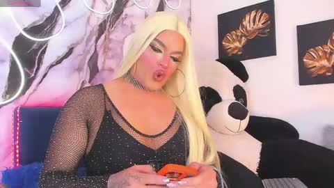 Snapshot of misskassandraa_ chatting on May 2026 01:25:02 AM kassandra lazcano online show from May 2026 01:25:02 AM
