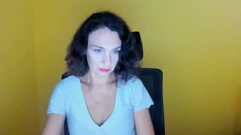 Christina online show from October 2025 11:21:02 AM