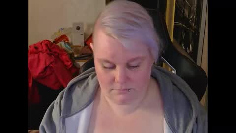 Snapshot of misslj90 chatting on April 2026 06:44:02 PM misslj90 online show from April 2026 06:44:02 PM