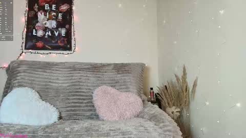  Vi  online show from December 2025 09:09:02 PM