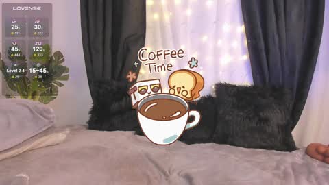Snapshot of missmeegan_ chatting on December 2024 09:18:02 AM Alejandra online show from December 2024 09:18:02 AM