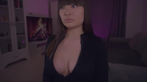 LUXXANDRA online show from February 2026 06:45:01 AM