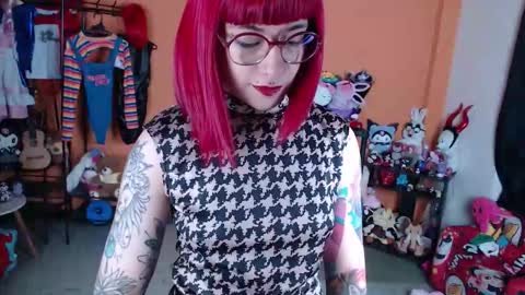 Miss Mia online show from February 2026 10:37:02 AM