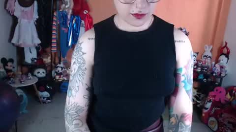Snapshot of missmia2 chatting on June 2026 05:37:01 PM Miss Mia online show from June 2026 05:37:01 PM