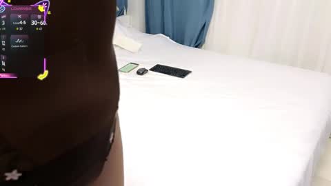 Snapshot of missmiamor chatting on October 2025 07:01:02 PM Mia online show from October 2025 07:01:02 PM