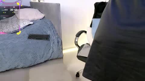 Mia online show from February 2026 08:29:02 PM