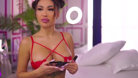 Snapshot of missmo0n chatting on December 2024 09:46:02 AM Missmo0n online show from December 2024 09:46:02 AM