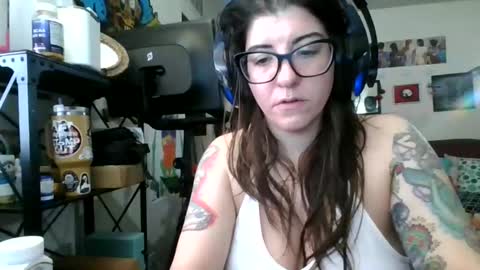 MissMona online show from February 2026 12:20:01 PM