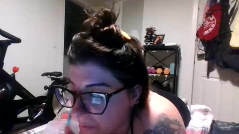 MissMona online show from April 2026 01:47:02 AM