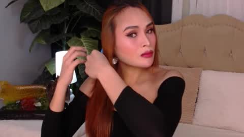 missoliviaontop online show from April 2026 04:34:01 PM