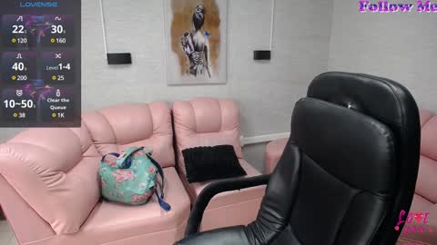 Penelope online show from March 2025 12:04:02 PM