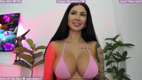 Snapshot of misspinkroom chatting on December 2024 05:03:01 PM Renata online show from December 2024 05:03:01 PM