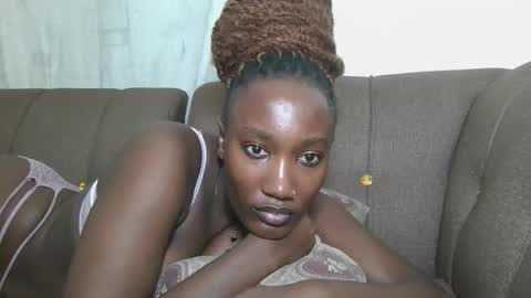 pretty gal online show from September 2025 02:50:01 PM