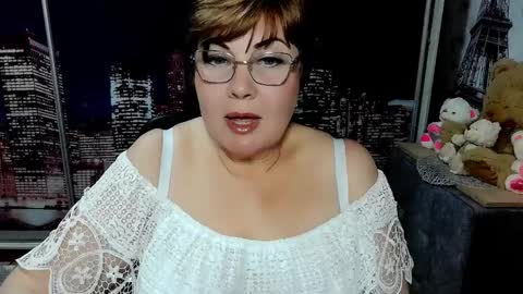 Snapshot of missritabella chatting on April 2026 05:21:02 PM Rita online show from April 2026 05:21:02 PM