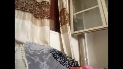 call me your slut online show from November 2025 06:15:01 PM