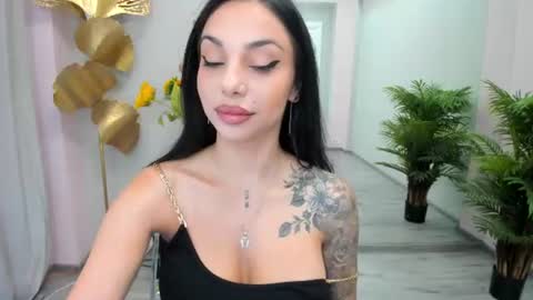 Sienna online show from June 2026 05:42:02 AM