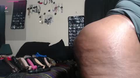 Snapshot of misstajaa chatting on May 2026 12:33:01 PM MissTajaa online show from May 2026 12:33:01 PM